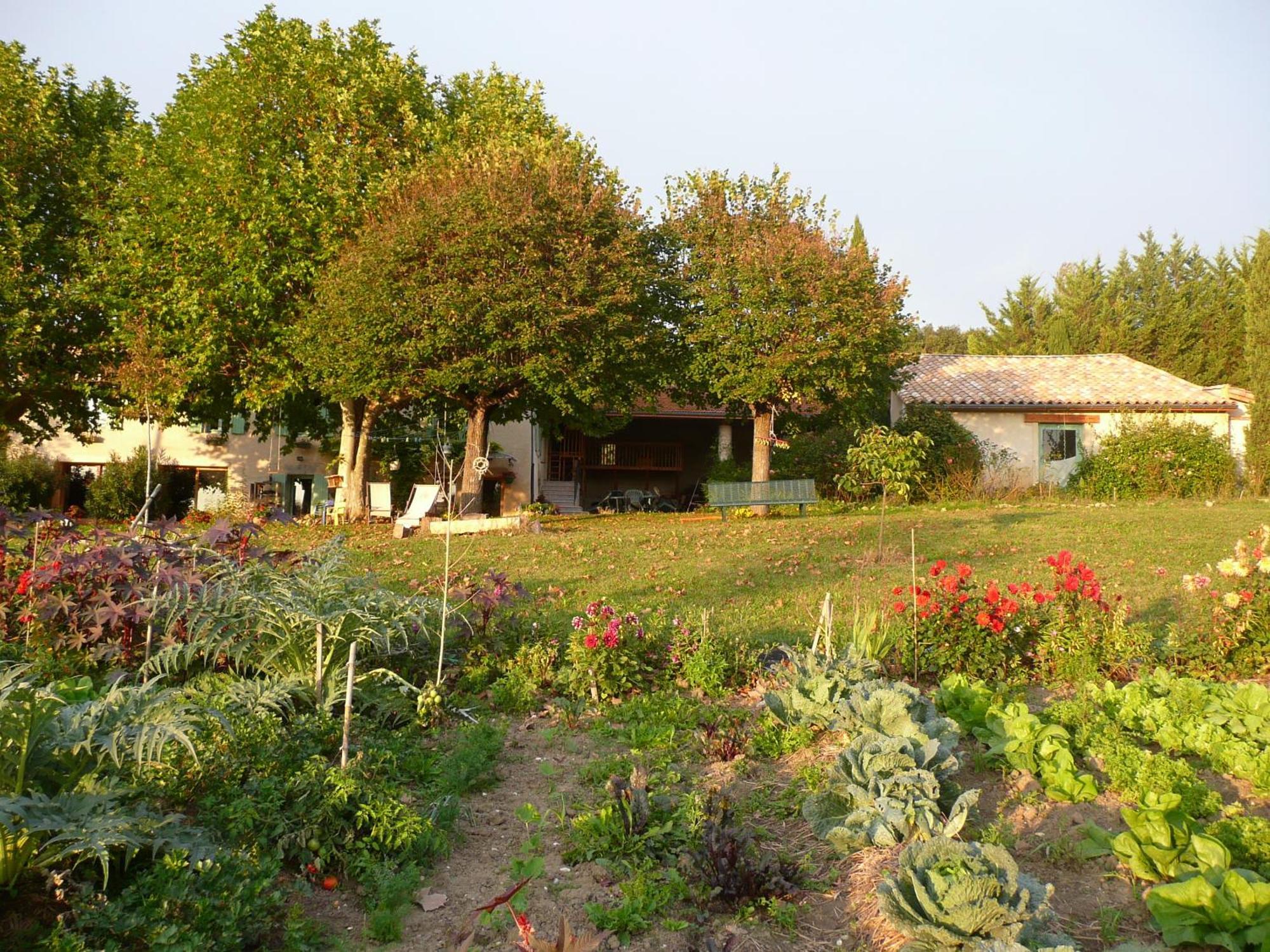 La Source, Vegetarian Guest House Chabeuil エクステリア 写真